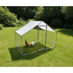 PARC À POULES GRILLAGÉ...