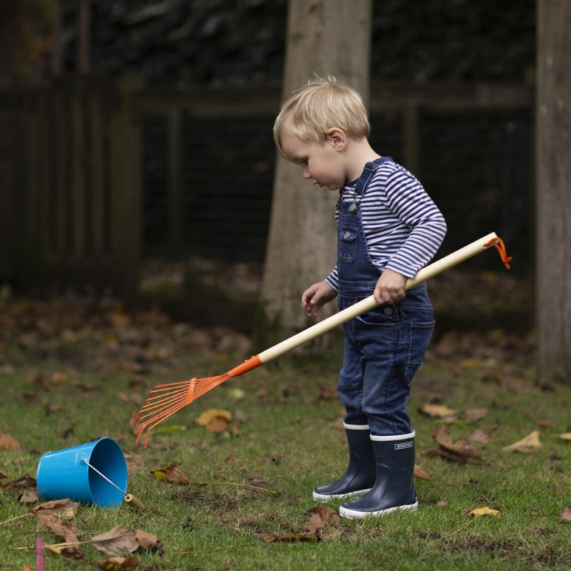 Rateau à feuilles en bois et métal vert pour enfant